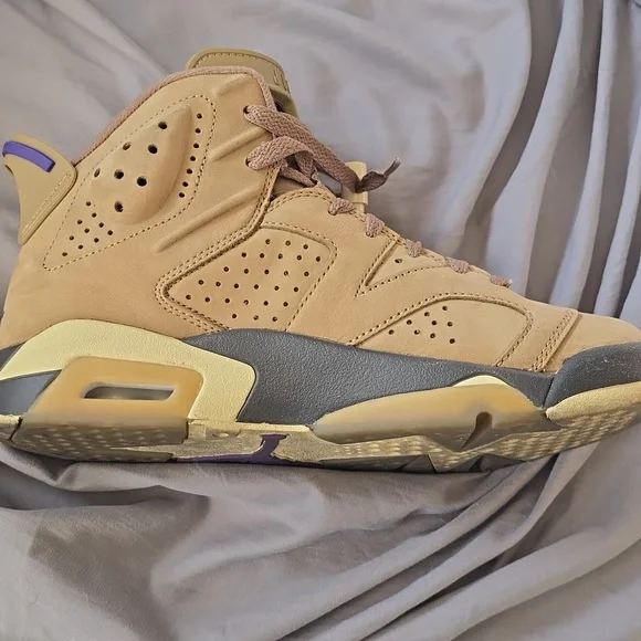 Women's Air Jordan 6 Retro GORE-TEX "Brown Kelp" sneaker. Size 8. - Picture 3 of 8